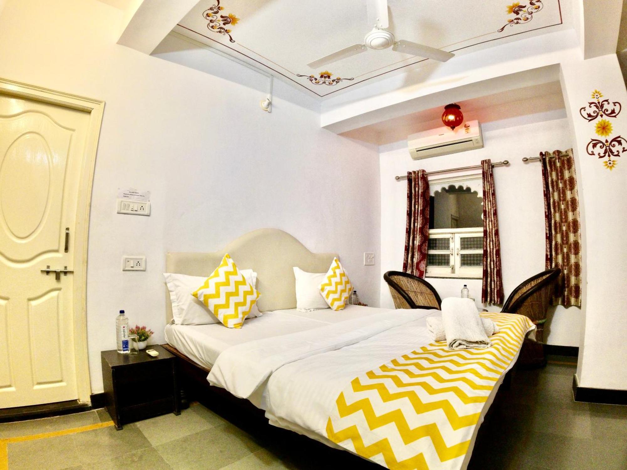 Maa Ji House On Lake Pichola อุเดเปอร์ ภายนอก รูปภาพ