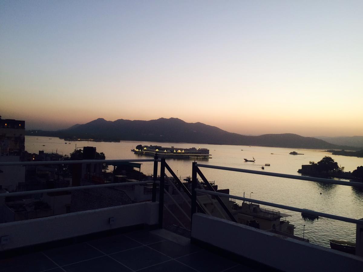 Maa Ji House On Lake Pichola อุเดเปอร์ ภายนอก รูปภาพ